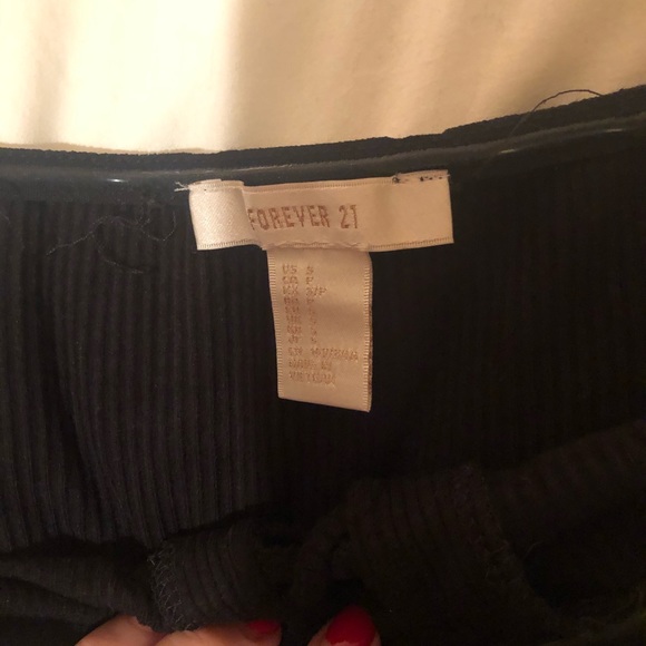 Off the shoulder black top - Picture 3 of 3